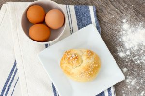 Choreg on a plate with eggs and a towel